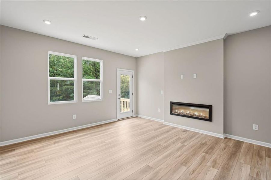 Spacious, unfurnished interior of a new home in Villas at Gold Creek, Dawsonville (Image 15).