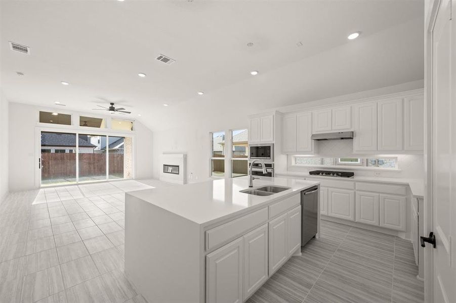 Furnished interior view inside a new home in Llano Springs, Fort Worth (Image 15).