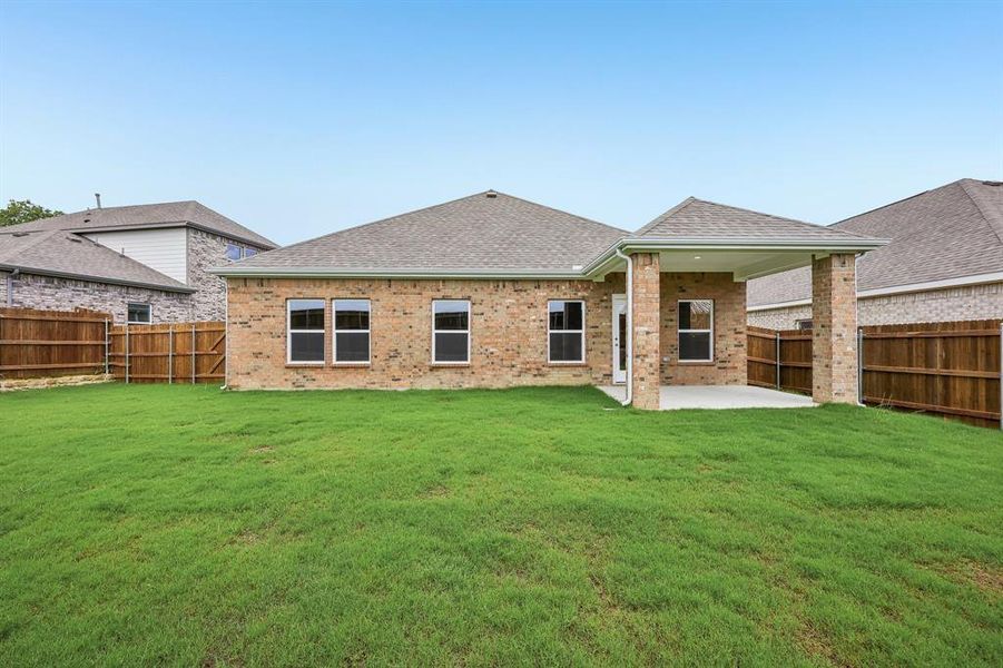 Exterior details and patio area of a home in Lone Oak, Alvarado (Image 22). Exterior details and patio area of a home in Lone Oak, Alvarado (Image 22).