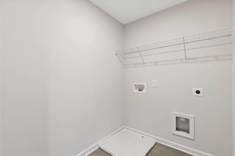 Spacious, unfurnished interior of a new home in , Athens (Image 23). Spacious, unfurnished interior of a new home in , Athens (Image 23).