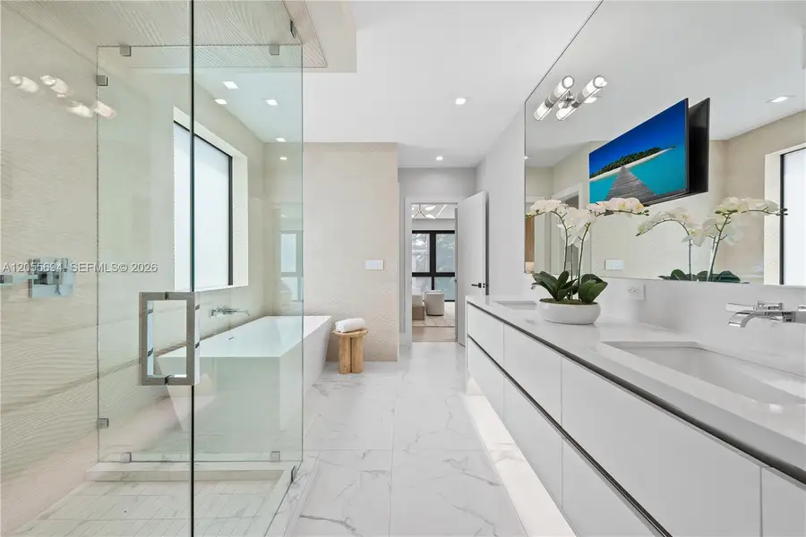 Furnished interior view inside a new home in , Fort Lauderdale (Image 73).