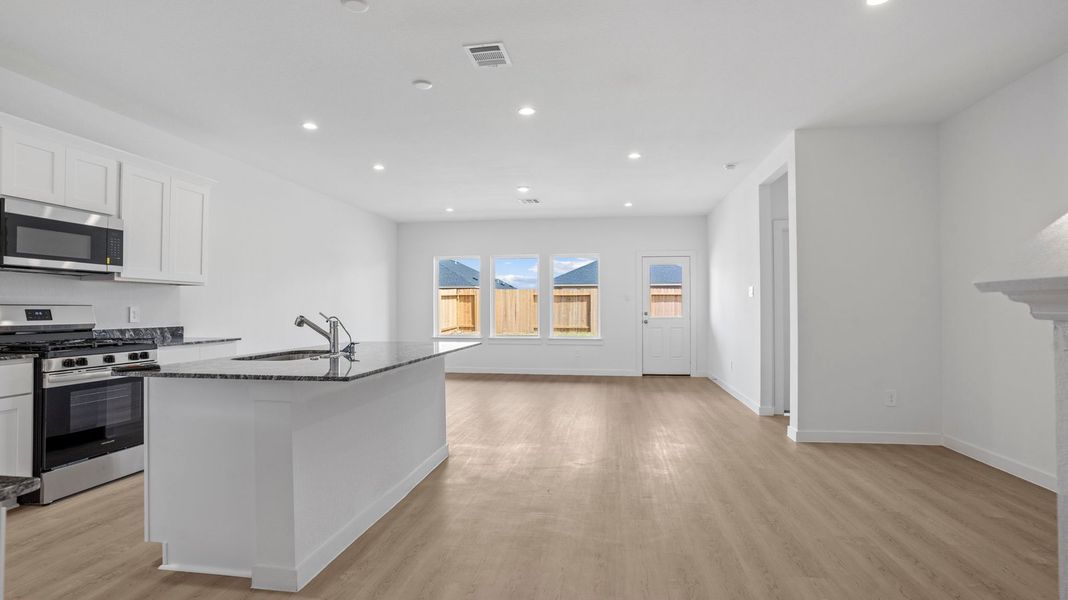 Image 26 representing the Mitchell by D.R. Horton in Caldwell Crossing, Iowa Colony, TX.