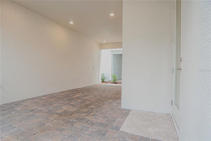 Spacious, unfurnished interior of a new home in , Winter Garden (Image 23).
