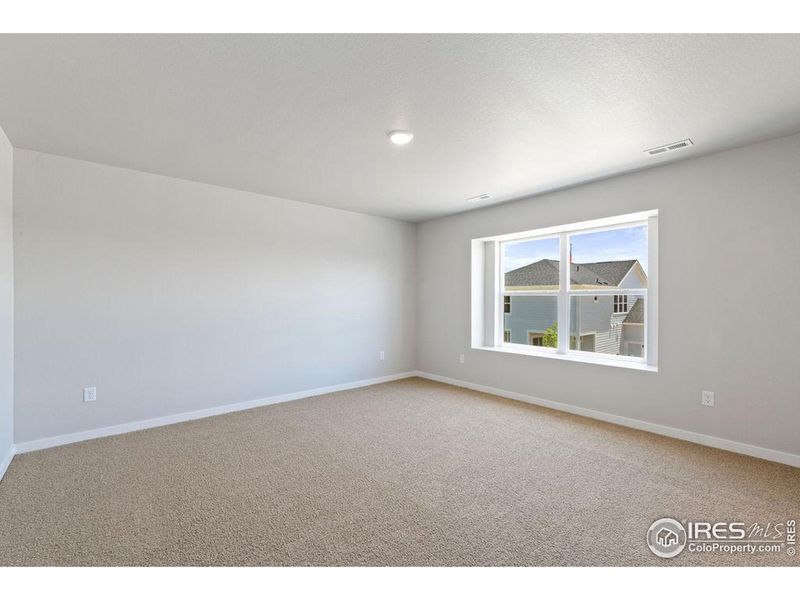 Spacious, unfurnished interior of a new home in , Fort Collins (Image 20).