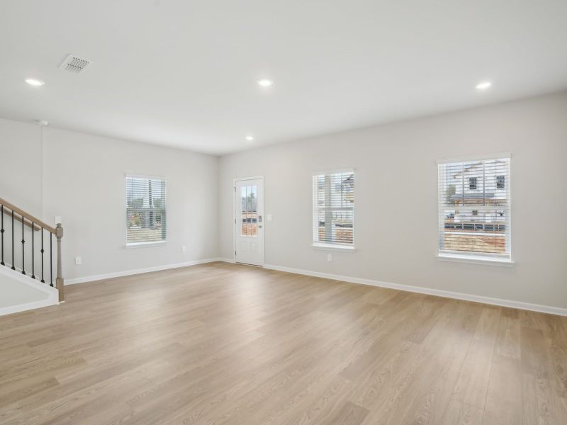 Spacious, unfurnished interior of a new home in Martin Springs - Cottage Series, Lawrenceville (Image 10).