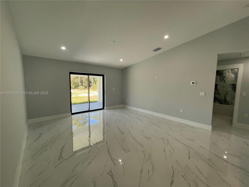 Spacious, unfurnished interior of a new home in , Lehigh Acres (Image 38). Spacious, unfurnished interior of a new home in , Lehigh Acres (Image 38).