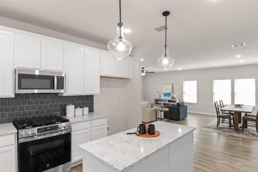 Furnished interior view inside a new home in Saddle Creek, Georgetown (Image 27).