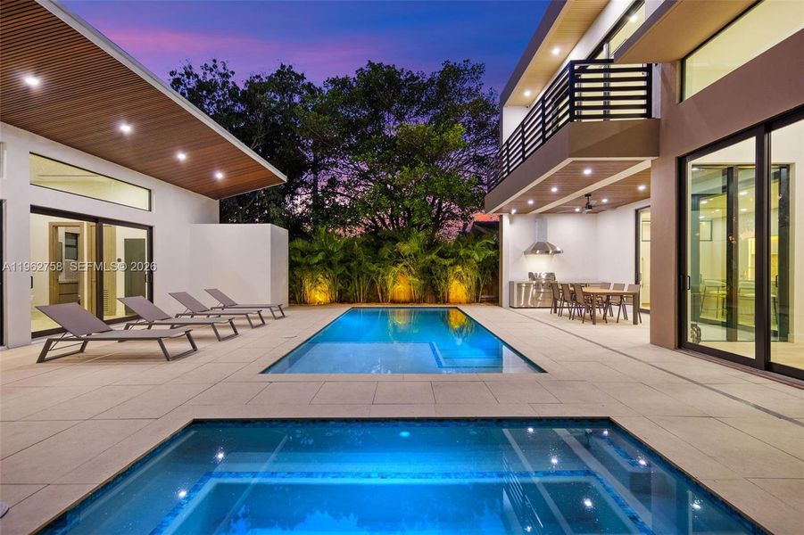 Exterior details and patio area of a home in , Miami (Image 36).