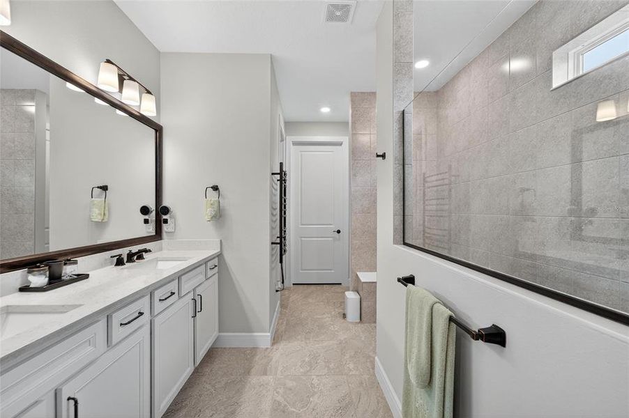 Furnished interior view inside a new home in , Land O' Lakes (Image 37).