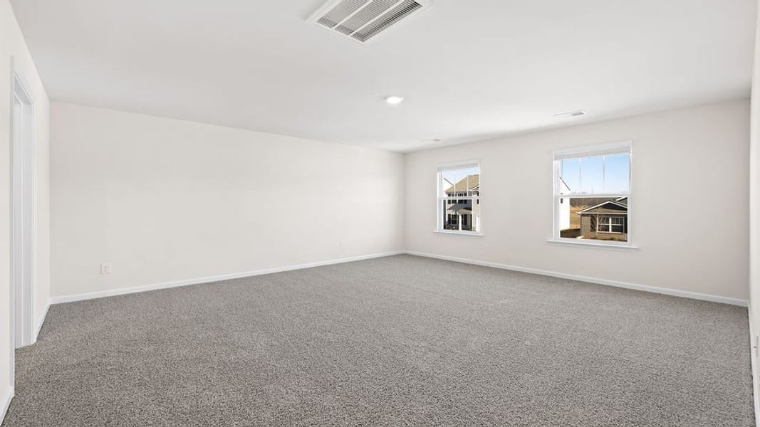 Spacious, unfurnished interior of a new home in Cedar Gap, Fountain Inn (Image 32).