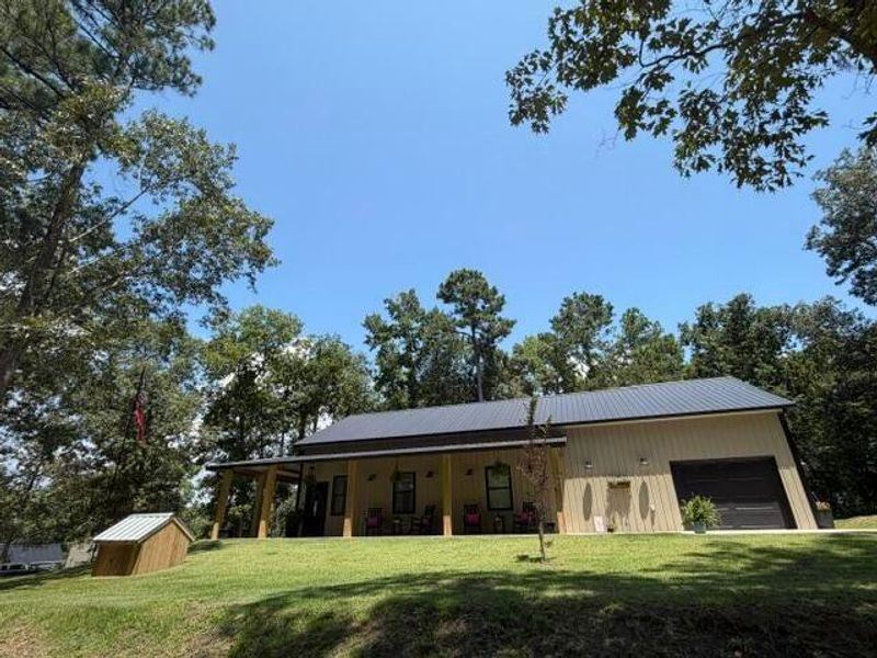 Exterior details and patio area of a home in , Manning (Image 53).