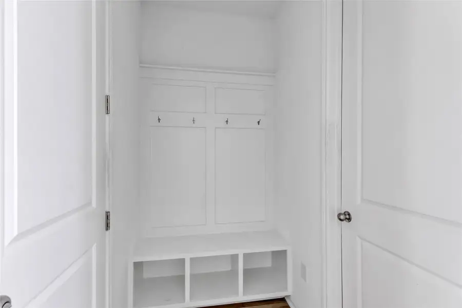 Spacious, unfurnished interior of a new home in , Tomball (Image 38). Spacious, unfurnished interior of a new home in , Tomball (Image 38).