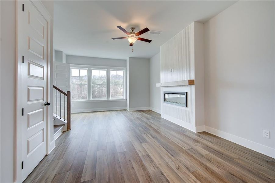 Spacious, unfurnished interior of a new home in Barrett Pointe, Kennesaw (Image 14).