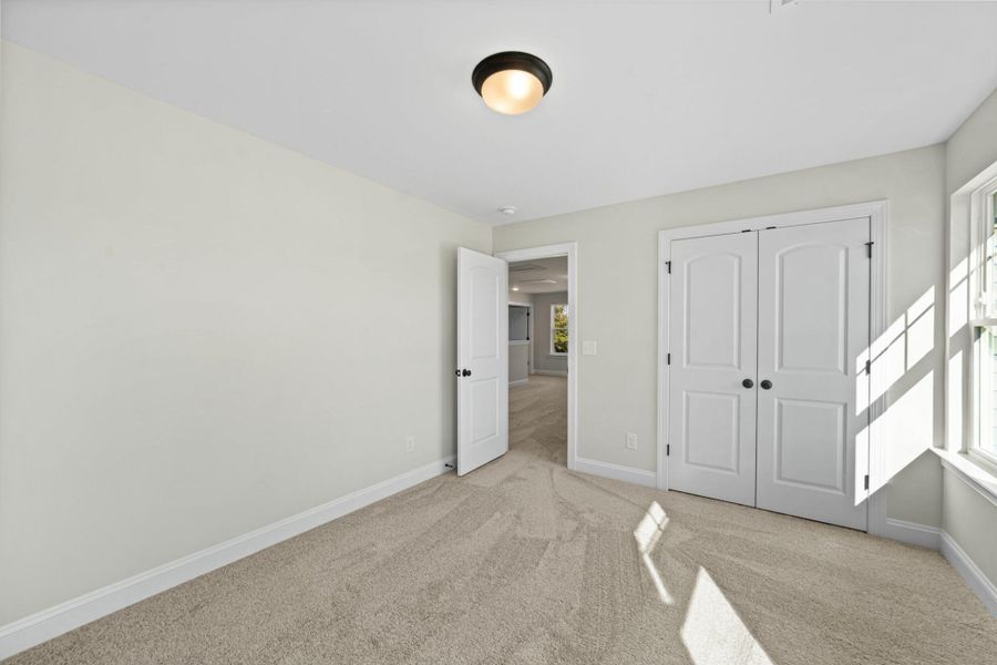 Spacious, unfurnished interior of a new home in Pisgah Park, Kernersville (Image 34).