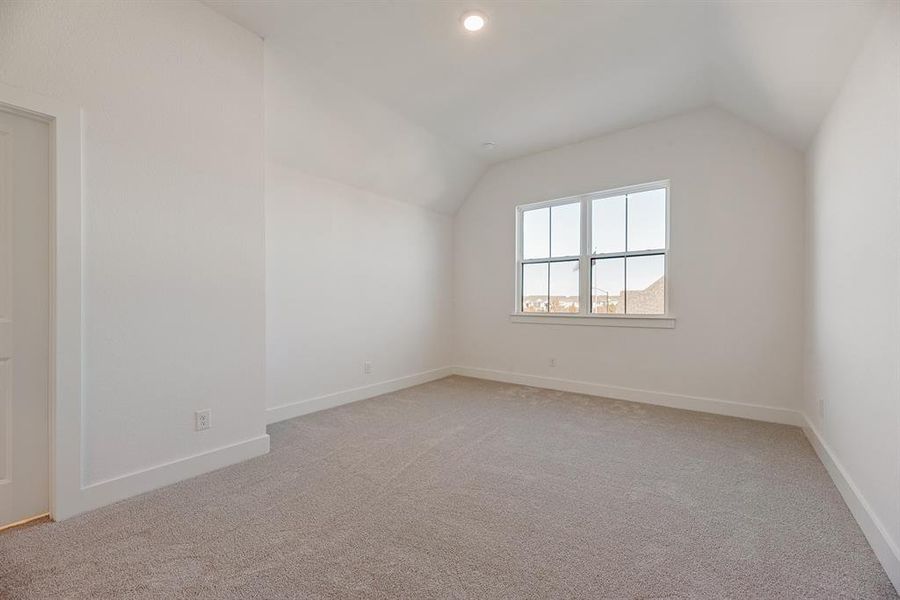 Spacious, unfurnished interior of a new home in Tavolo Park, Fort Worth (Image 22). Spacious, unfurnished interior of a new home in Tavolo Park, Fort Worth (Image 22).
