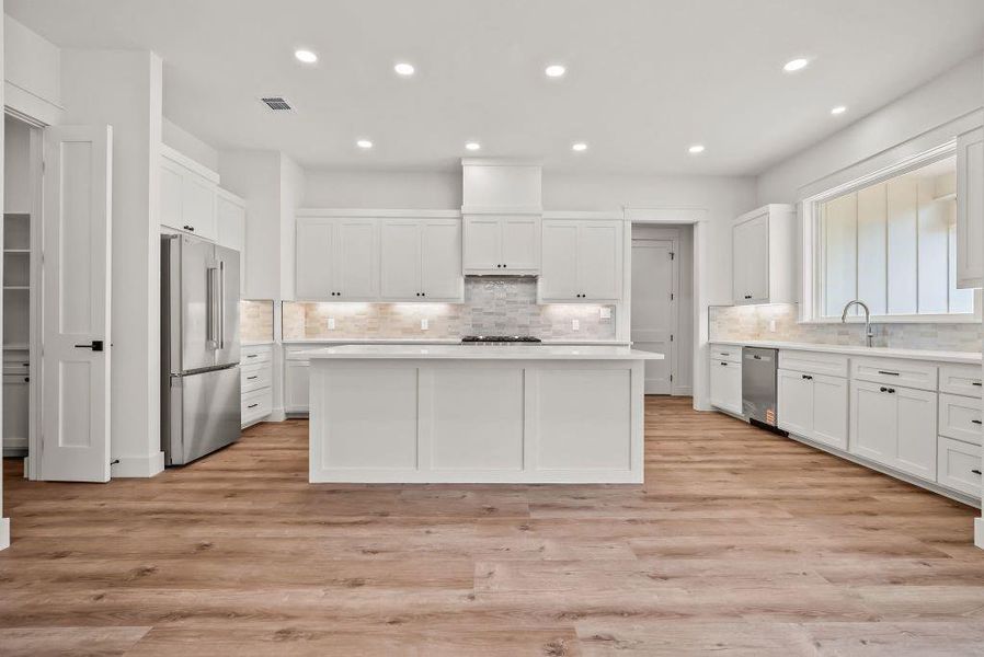 Furnished interior view inside a new home in , Weatherford (Image 3).