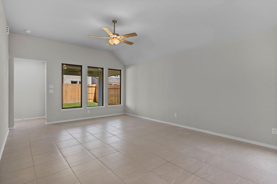 Spacious, unfurnished interior of a new home in Grand Central Park, Conroe (Image 24). Spacious, unfurnished interior of a new home in Grand Central Park, Conroe (Image 24).