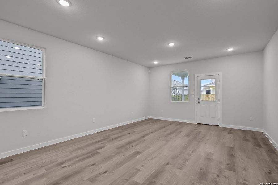 Spacious, unfurnished interior of a new home in Summerlin, San Antonio (Image 15). Spacious, unfurnished interior of a new home in Summerlin, San Antonio (Image 15).