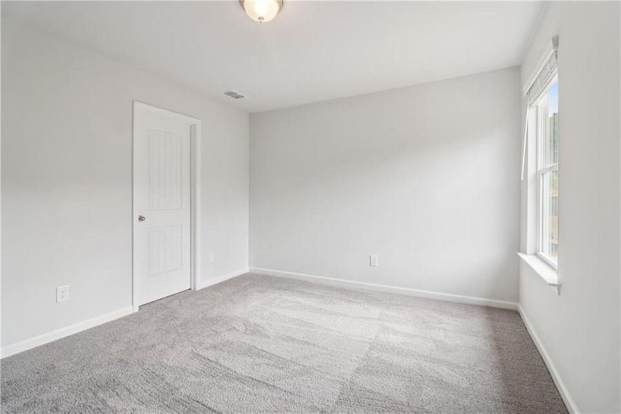 Spacious, unfurnished interior of a new home in Abbotts Crossing, Conyers (Image 33).
