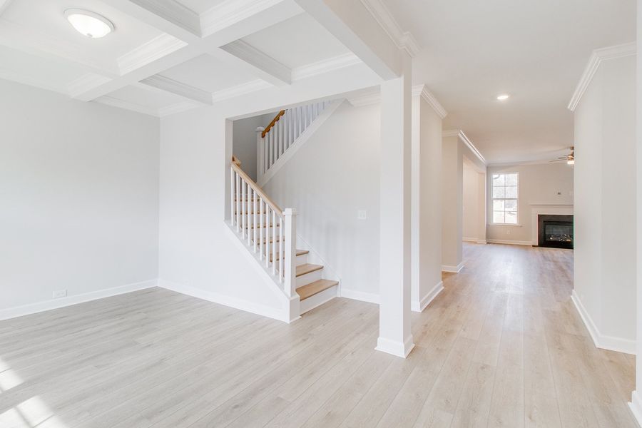 Spacious, unfurnished interior of a new home in Pebble Branch, Chapin (Image 16).