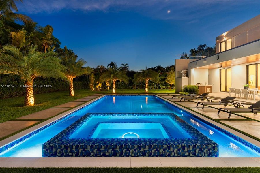 Exterior details and patio area of a home in , Pinecrest (Image 35).