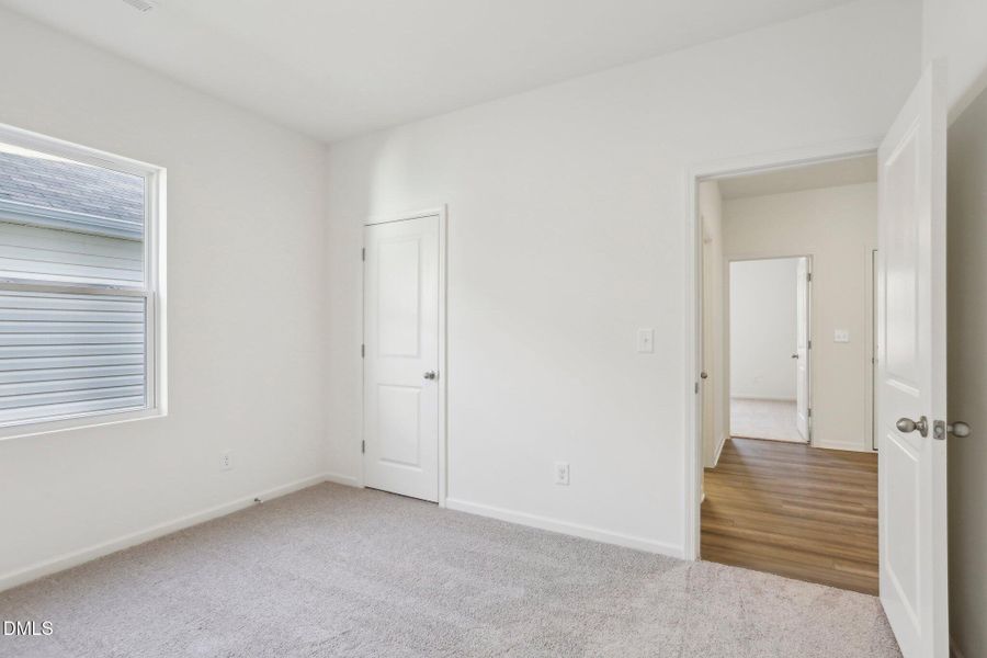 30-web-or-mls-Babbling Brk Dr-022