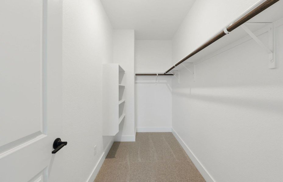 Spacious, unfurnished interior of a new home in Crosswinds, Kyle (Image 15).