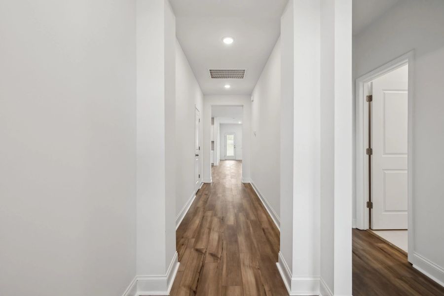 Spacious, unfurnished interior of a new home in Willow Landing, Mount Juliet (Image 17).