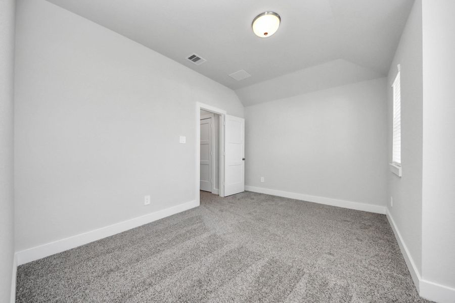 Spacious, unfurnished interior of a new home in Laurel Landing: Landmark Collection, Alvin (Image 17).