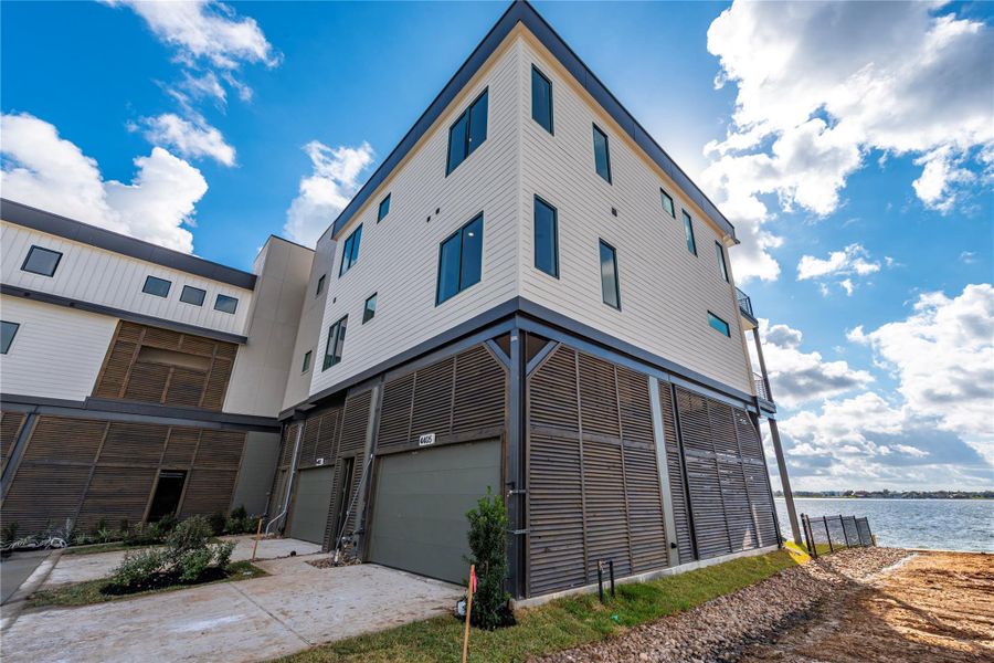 Exterior details and patio area of a home in , Seabrook (Image 33).