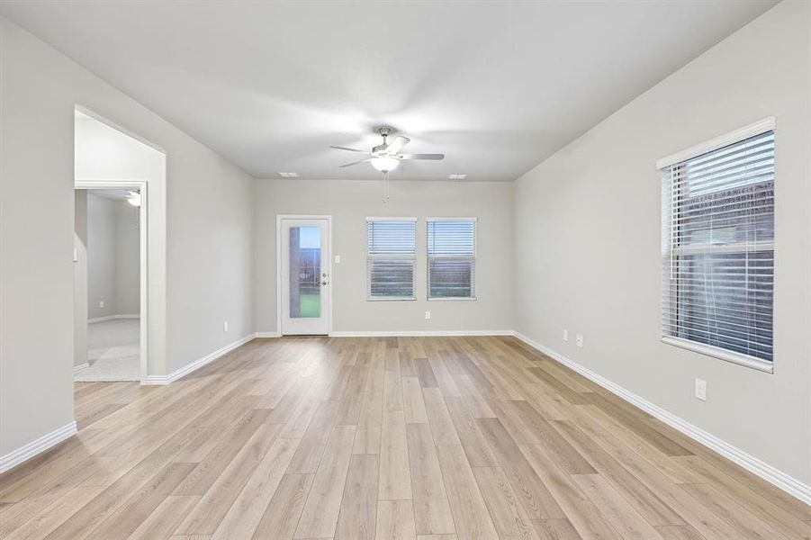 Spacious, unfurnished interior of a new home in Parks at Foster Crossing - Spring Series, Anna (Image 24). Spacious, unfurnished interior of a new home in Parks at Foster Crossing - Spring Series, Anna (Image 24).