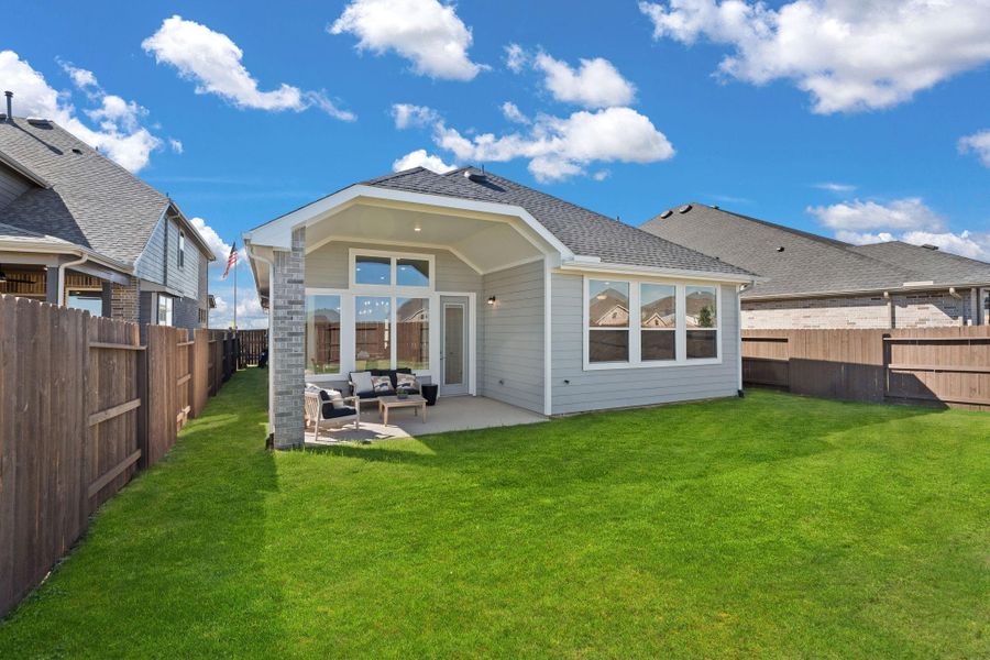 **Photos are representative of the floor plan and not of the actual home** **Photos are representative of the floor plan and not of the actual home**