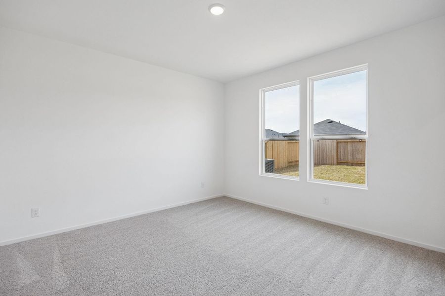 Spacious, unfurnished interior of a new home in Montgomery Bend, Montgomery (Image 16).