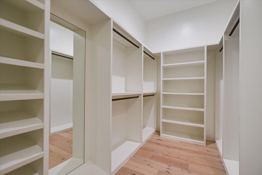 Image 33 of a home in .