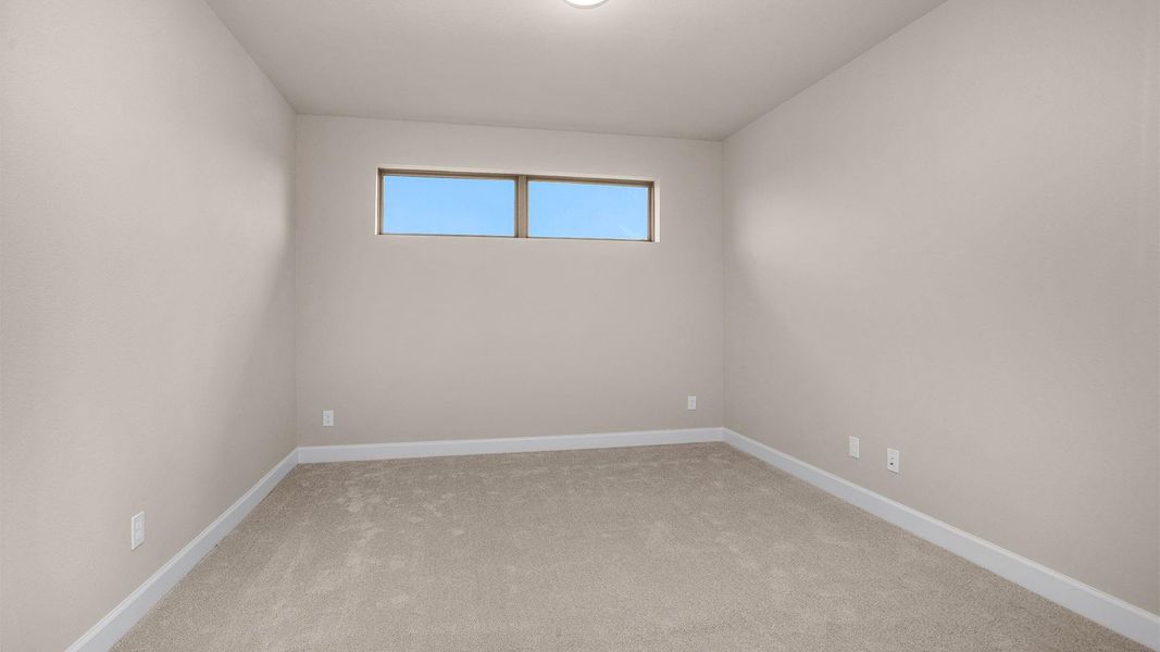 Spacious, unfurnished interior of a new home in Katy Court 70', Katy (Image 9).
