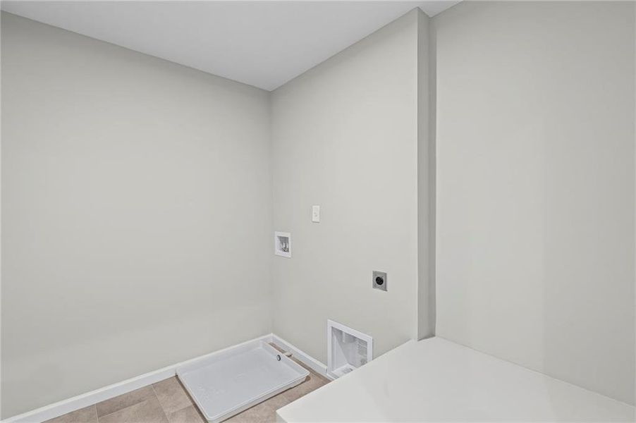 Spacious, unfurnished interior of a new home in Villas at Gold Creek, Dawsonville (Image 20).