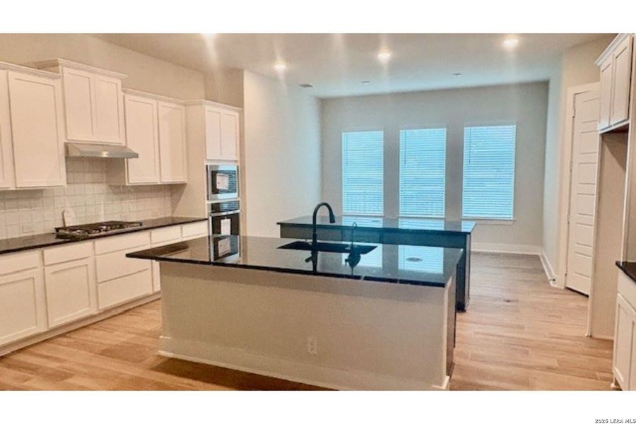 Furnished interior view inside a new home in Esperanza, Boerne (Image 6).