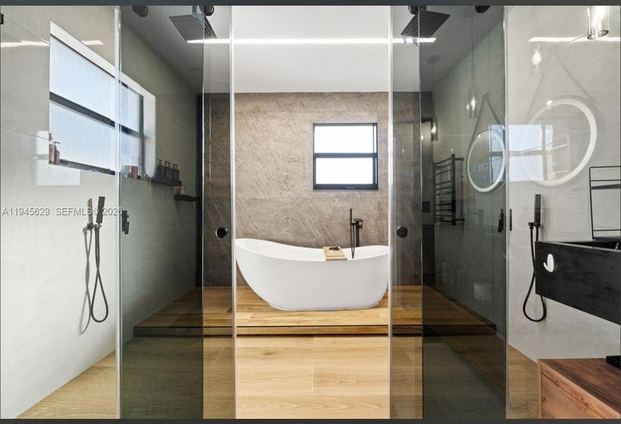 Furnished interior view inside a new home in , Miramar (Image 3).