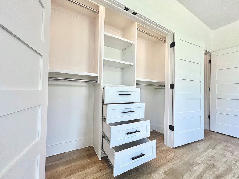 Spacious, unfurnished interior of a new home in , Dayton (Image 33).