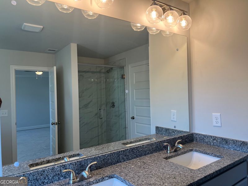 Furnished interior view inside a new home in Harley Farms South, Bonaire (Image 10).