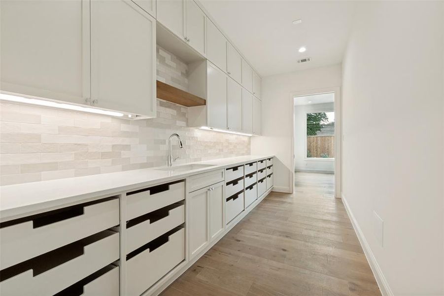 Furnished interior view inside a new home in , Dallas (Image 11).