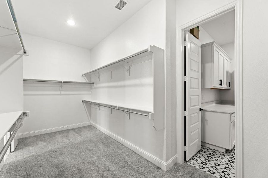 35. 2821 Somerset - Closet