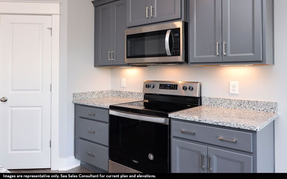 Furnished interior view inside a new home in McCain's Station, Gallatin (Image 7).