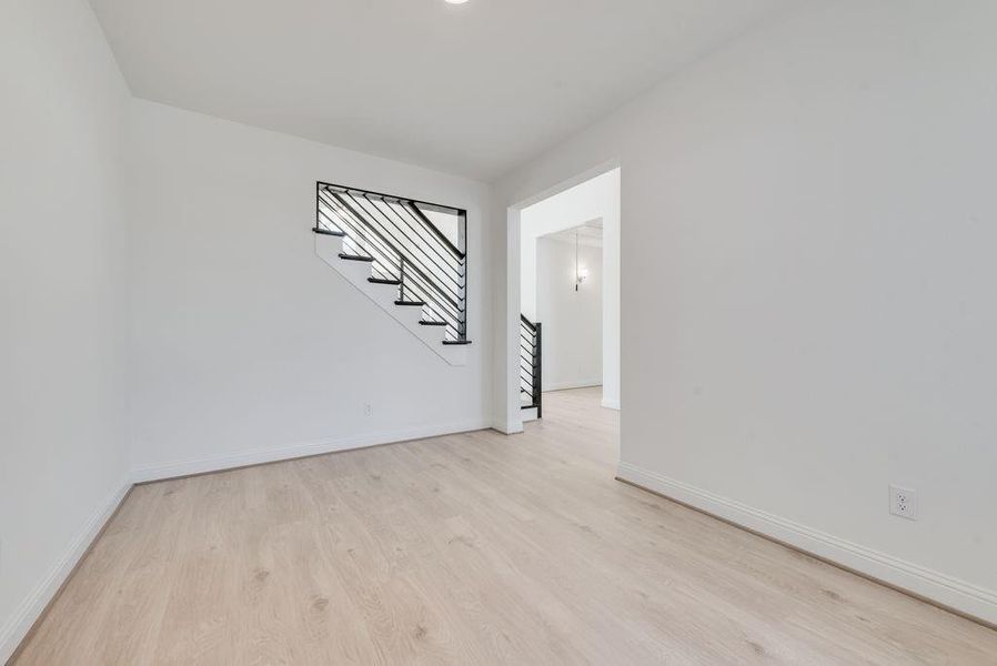 Spacious, unfurnished interior of a new home in Park Trails, Forney (Image 27).