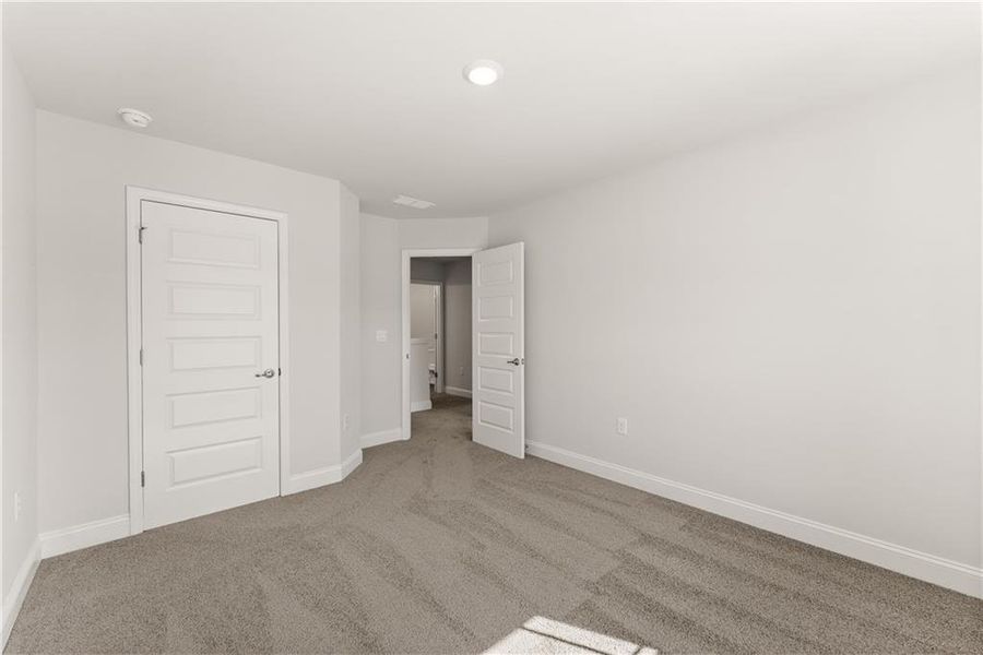 Spacious, unfurnished interior of a new home in Magnolia Villas, Cornelia (Image 32).