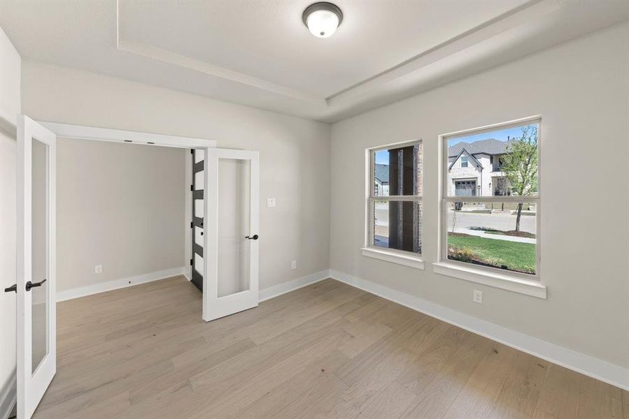 Spacious, unfurnished interior of a new home in Solterra, Mesquite (Image 21).