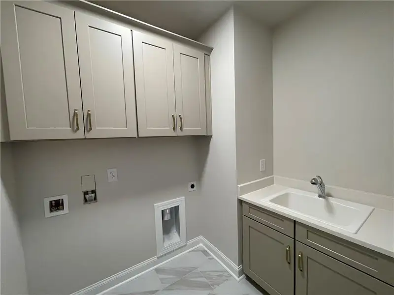 Image 32 of a home in Waterside Single Family. Image 32 of a home in Waterside Single Family.