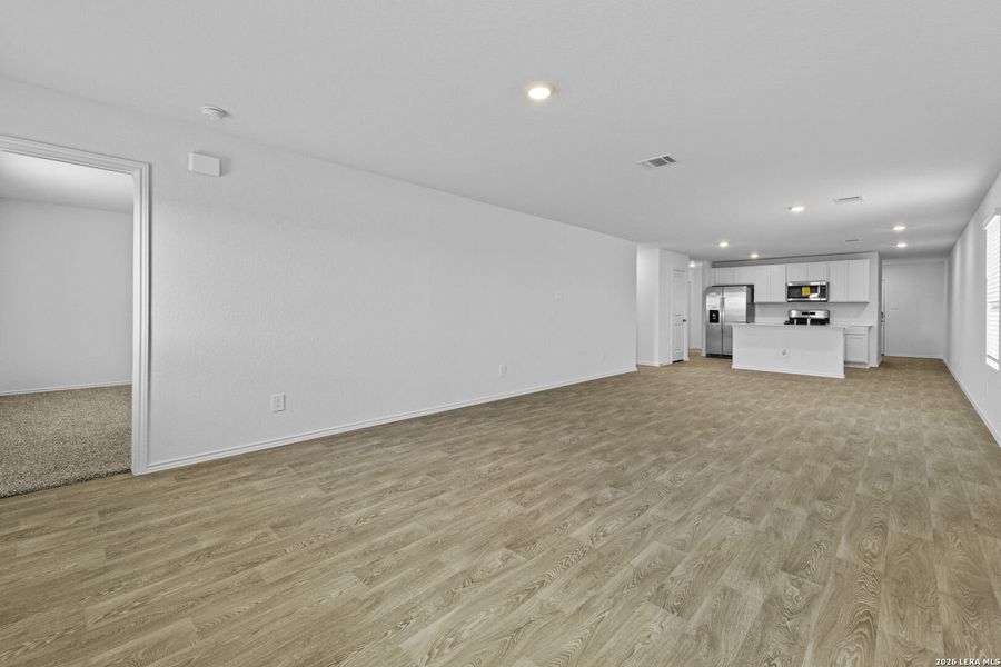 Spacious, unfurnished interior of a new home in Hickory Ridge, Elmendorf (Image 33).