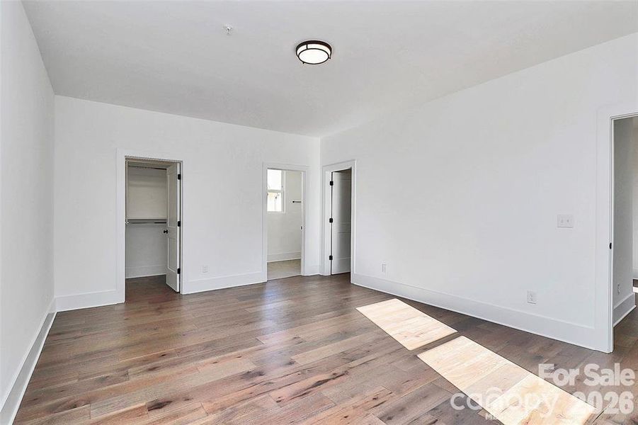 Spacious, unfurnished interior of a new home in , Charlotte (Image 19).