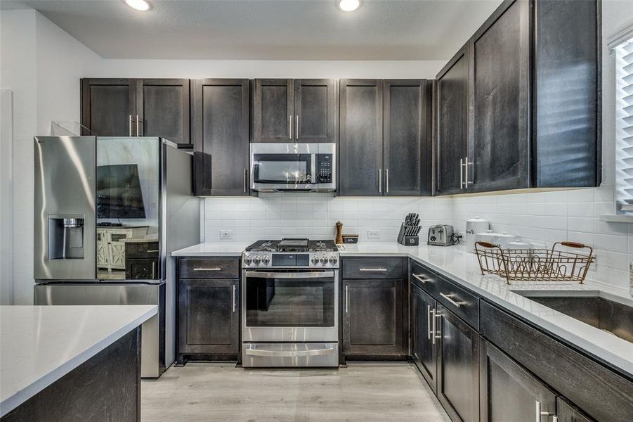 Furnished interior view inside a new home in Rolling Ridge, Van Alstyne (Image 3). Furnished interior view inside a new home in Rolling Ridge, Van Alstyne (Image 3).